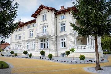 Фото Отель Pałac Lacon г. Kazimierza Wielka 1